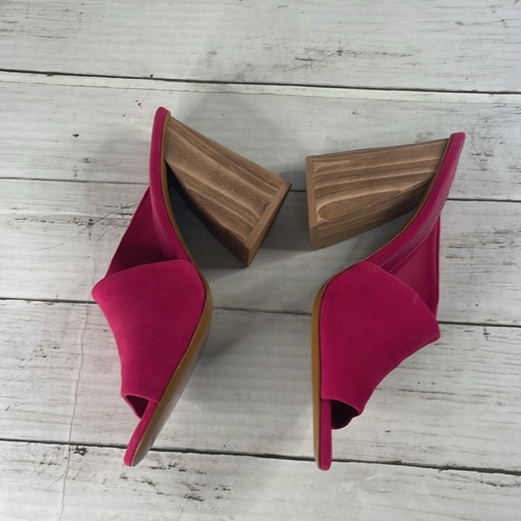 NWOT Mercedes Castillo Fuschia Suede IZAR HIGH Chunky Heeled Mules - Picture 7 of 12